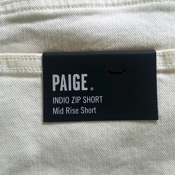 PAIGE STYLE#:INDIO ZIP MID RISE WHITE SHORTS SZ:32 - Picture 5 of 9